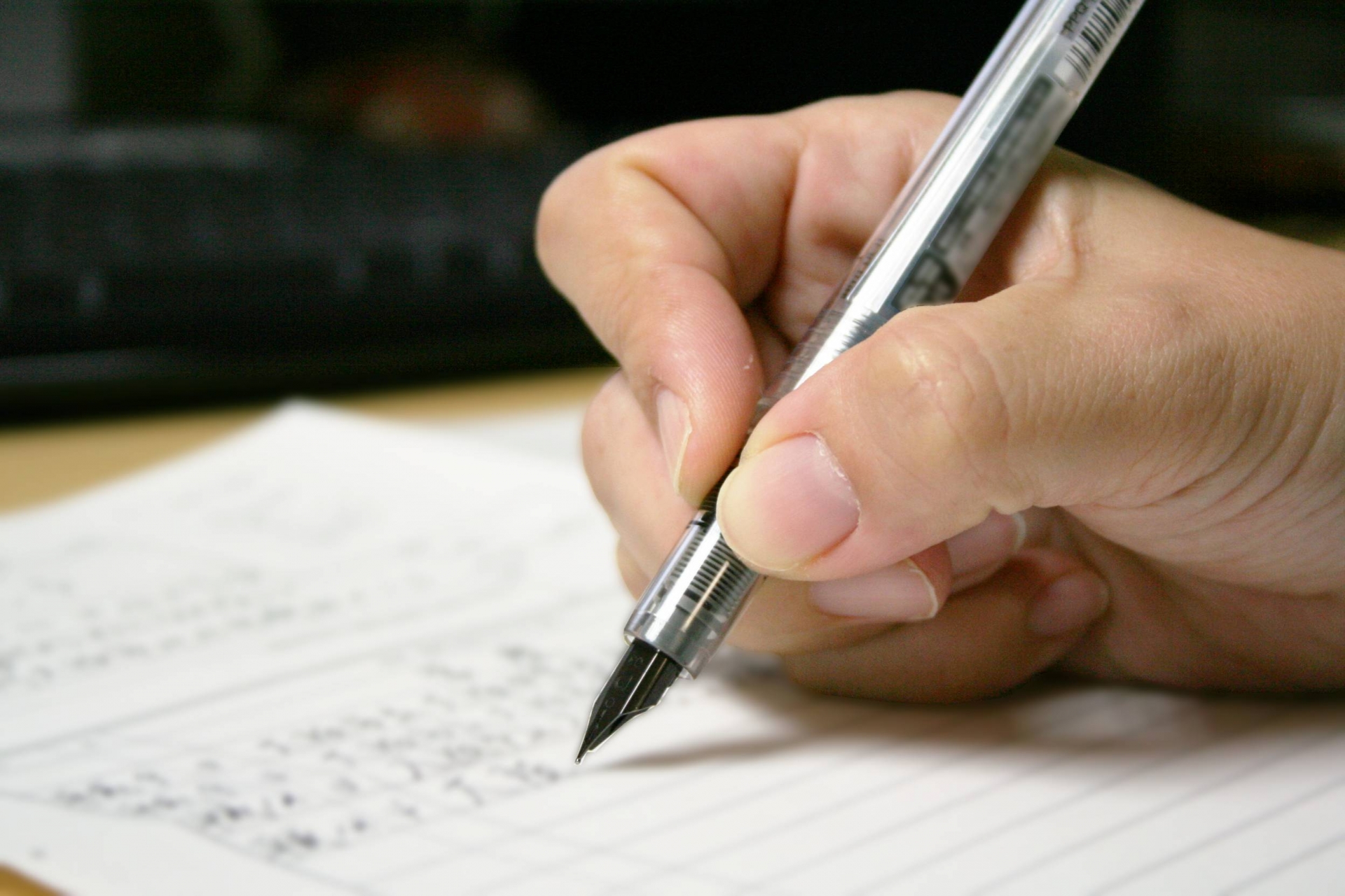 田中代表の専門的な経歴図（法律事務所勤務、内部監査室室長）